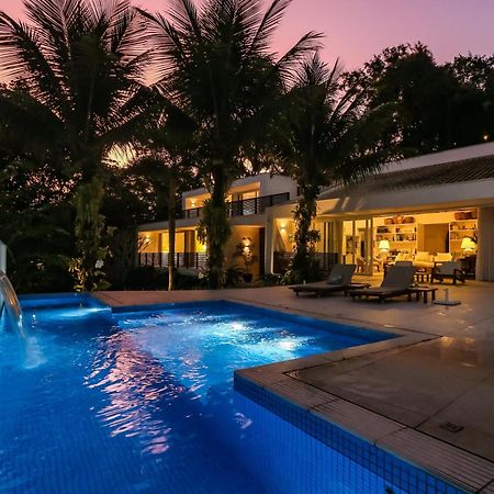 פאראטי Tropical Contemporary Suites מראה חיצוני תמונה
