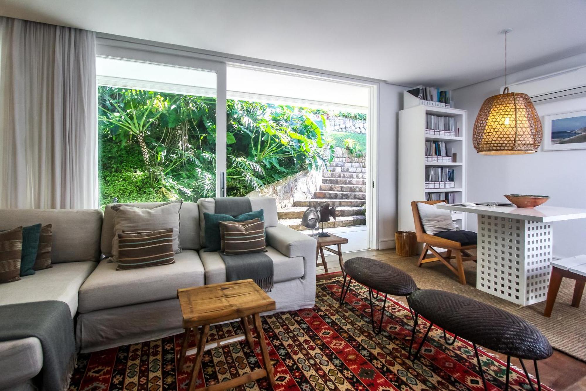 פאראטי Tropical Contemporary Suites מראה חיצוני תמונה