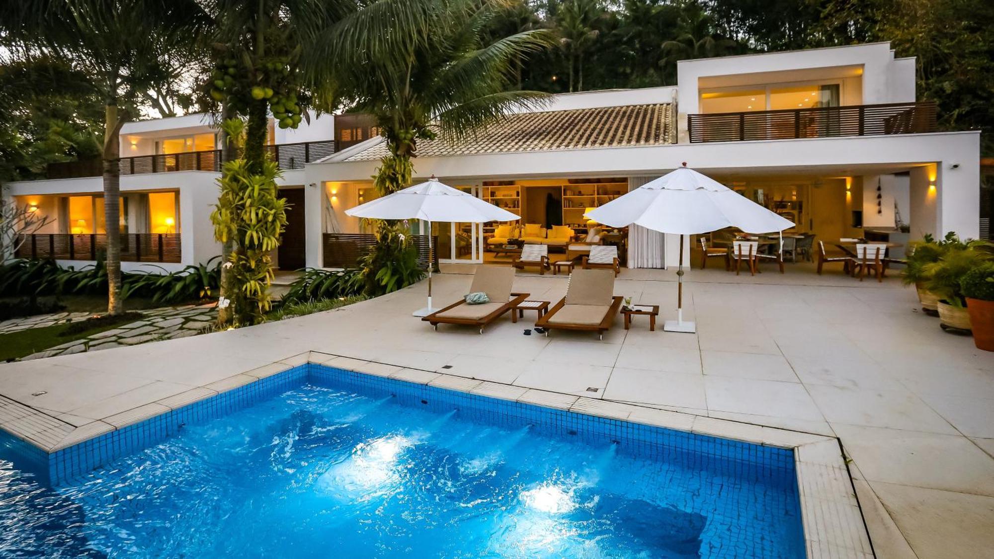 פאראטי Tropical Contemporary Suites מראה חיצוני תמונה