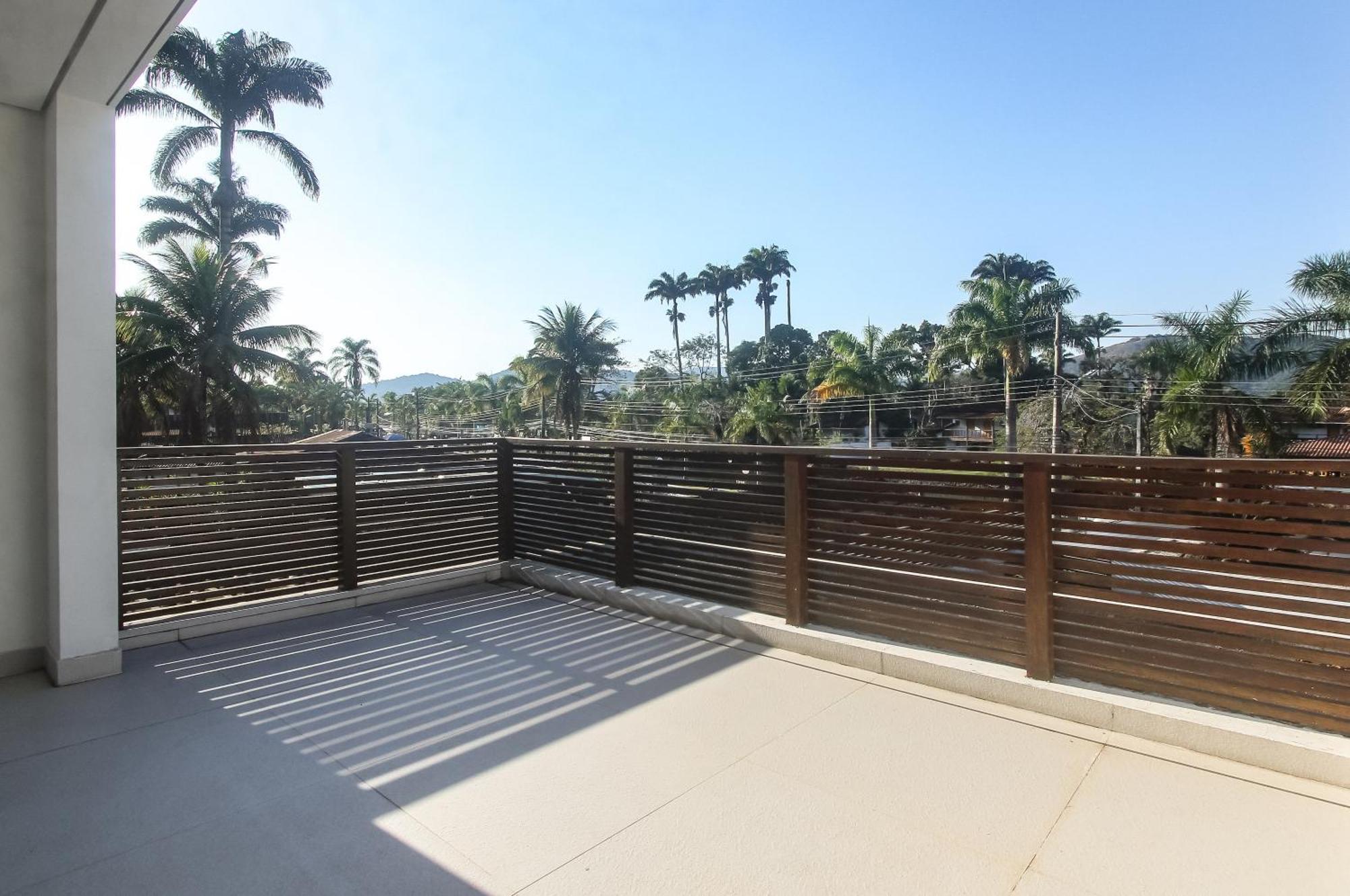 פאראטי Tropical Contemporary Suites מראה חיצוני תמונה