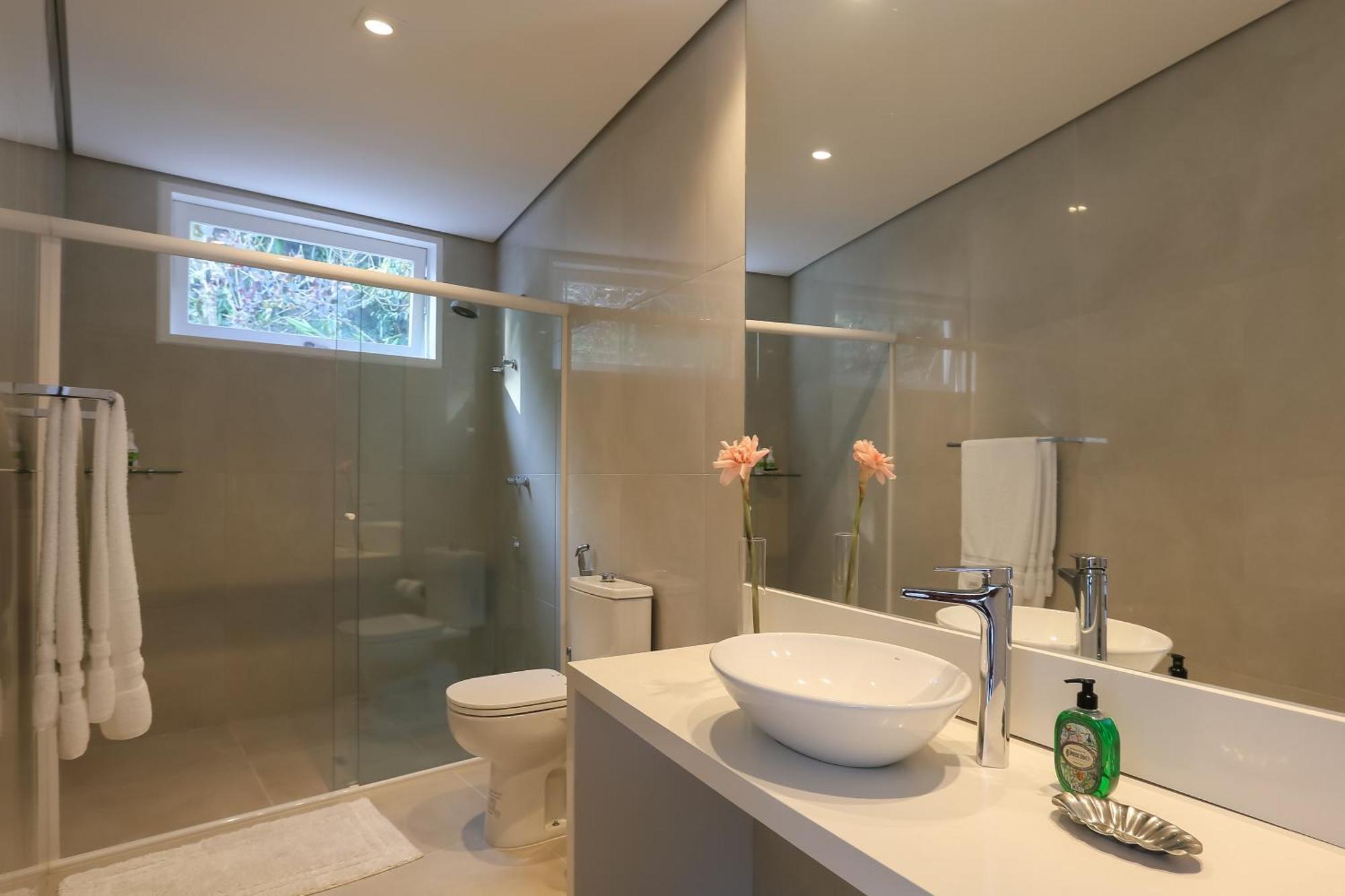 פאראטי Tropical Contemporary Suites מראה חיצוני תמונה