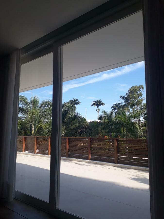 פאראטי Tropical Contemporary Suites מראה חיצוני תמונה