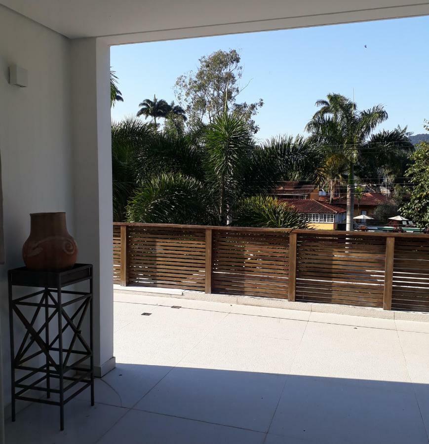 פאראטי Tropical Contemporary Suites מראה חיצוני תמונה